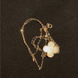 18K solid gold Clover necklace 🍀